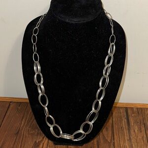 Stylish Silver Oval Link Necklace